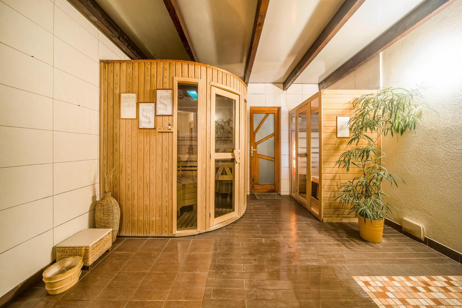 Hotel Piroska Buk Exterior foto