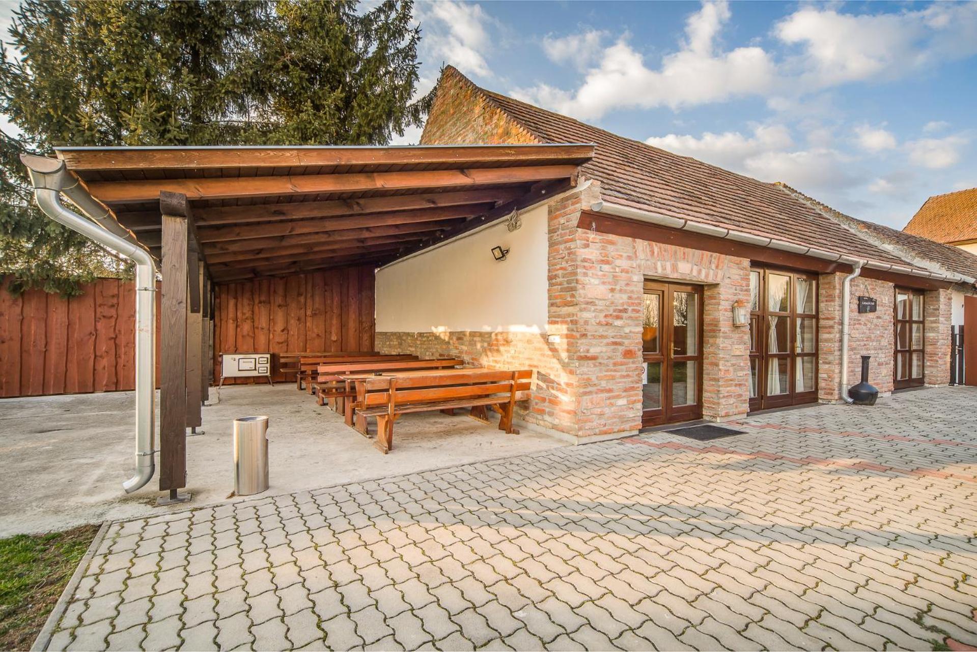 Hotel Piroska Buk Exterior foto